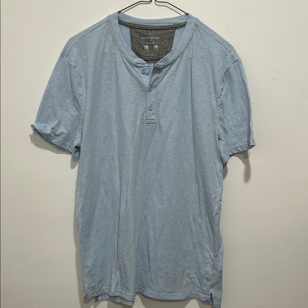Banana Republic Light Blue Henley Short Sleeve Tee